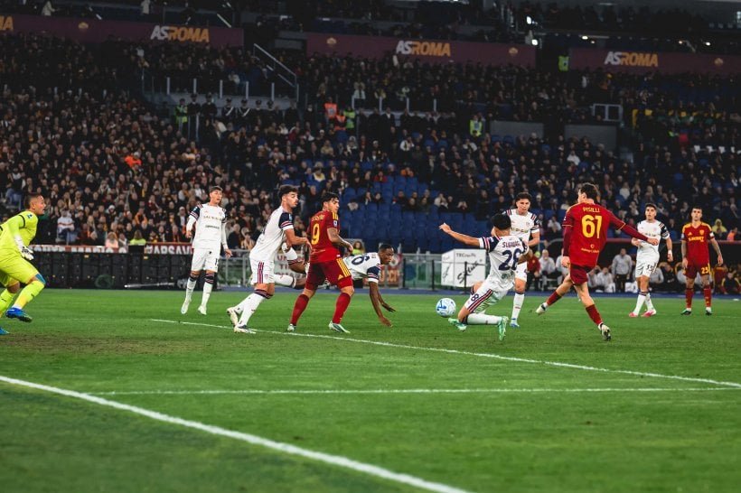 روما يهزم كالياري برباعية مثيرة في الدوري الإيطالي