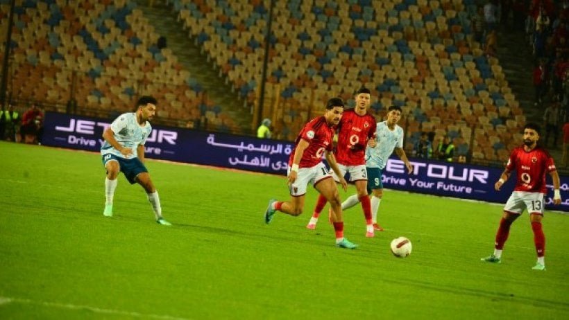 التعادل الإيجابي يخيم على مواجهة الأهلي والقناة بالدوري المصري