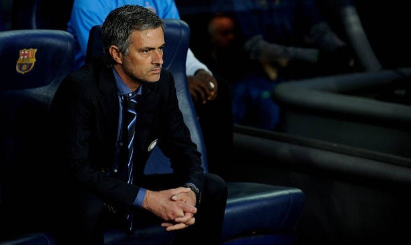 بعد 13 عامًا.. مورينيو يعود إلى كامب نو لقيادة ريال مدريد في الكلاسيكو
